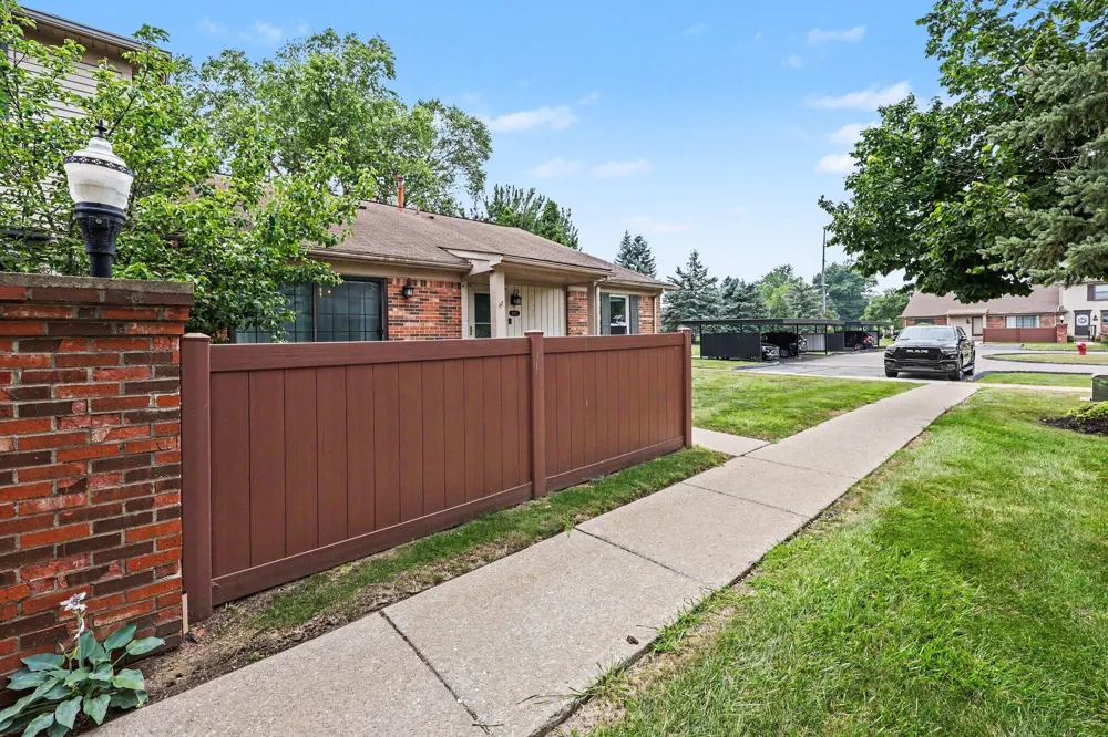41325 Southwind Drive Canton, MI 48188