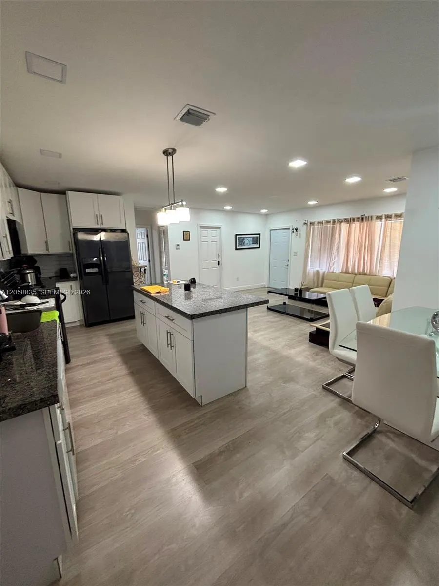 2855 NW 163rd St Miami Gardens, FL 33054