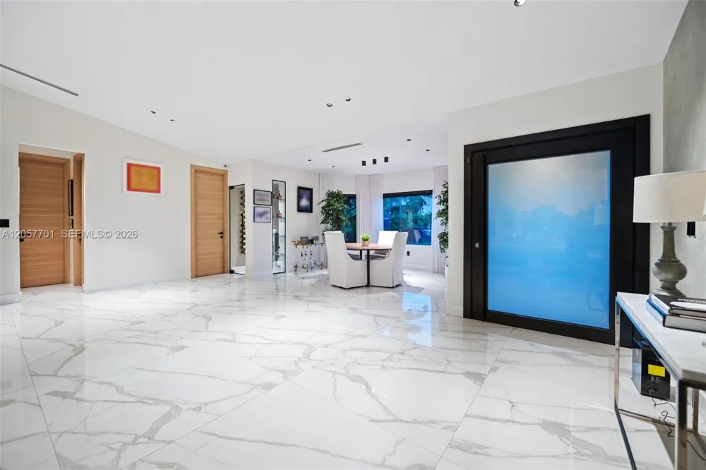 16431 NE 34th Ave North Miami Beach, FL 33160