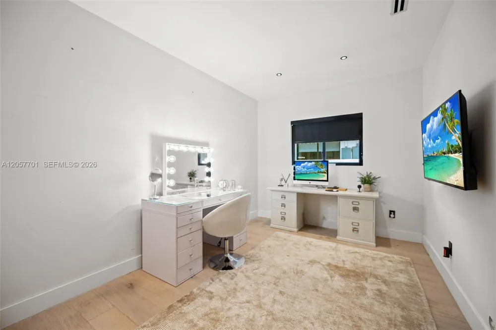 16431 NE 34th Ave North Miami Beach, FL 33160