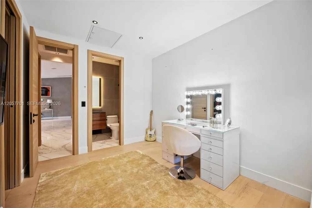16431 NE 34th Ave North Miami Beach, FL 33160