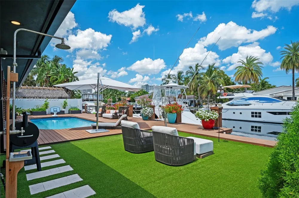 16431 NE 34th Ave North Miami Beach, FL 33160