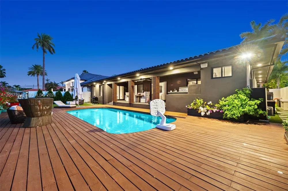 16431 NE 34th Ave North Miami Beach, FL 33160