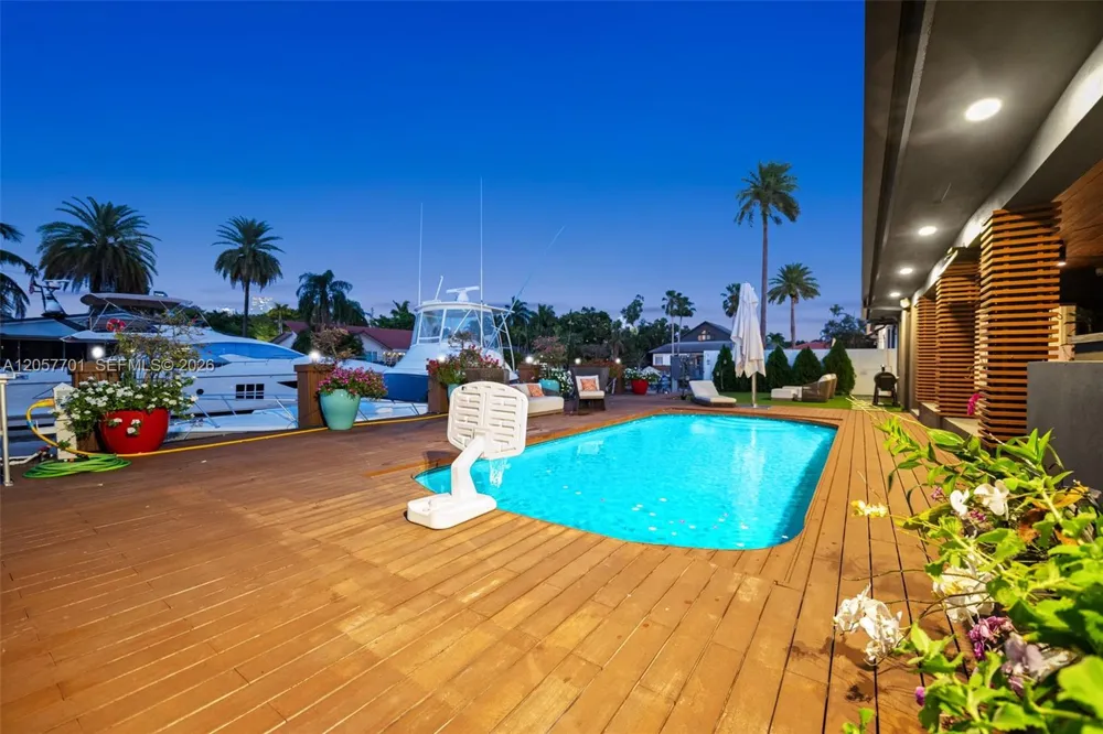 16431 NE 34th Ave North Miami Beach, FL 33160