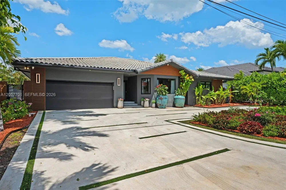 16431 NE 34th Ave North Miami Beach, FL 33160