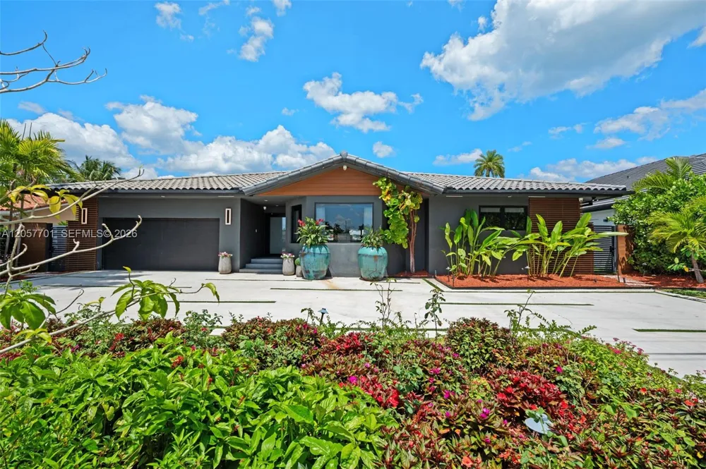 16431 NE 34th Ave North Miami Beach, FL 33160