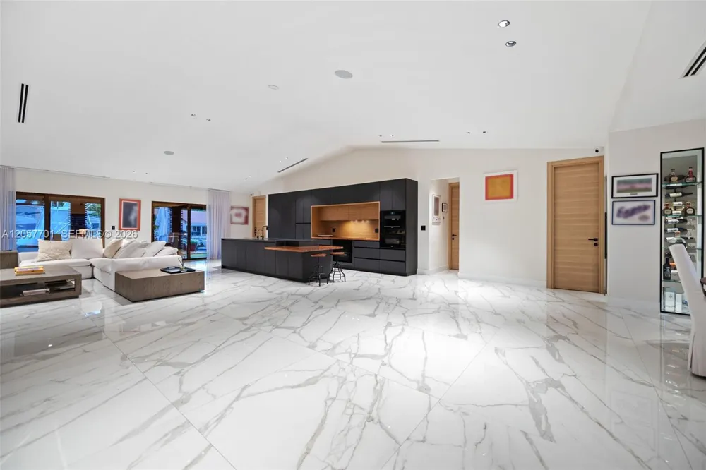 16431 NE 34th Ave North Miami Beach, FL 33160