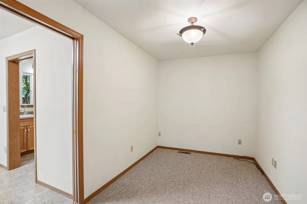 720 Ostrander Rd Kelso, WA 98626