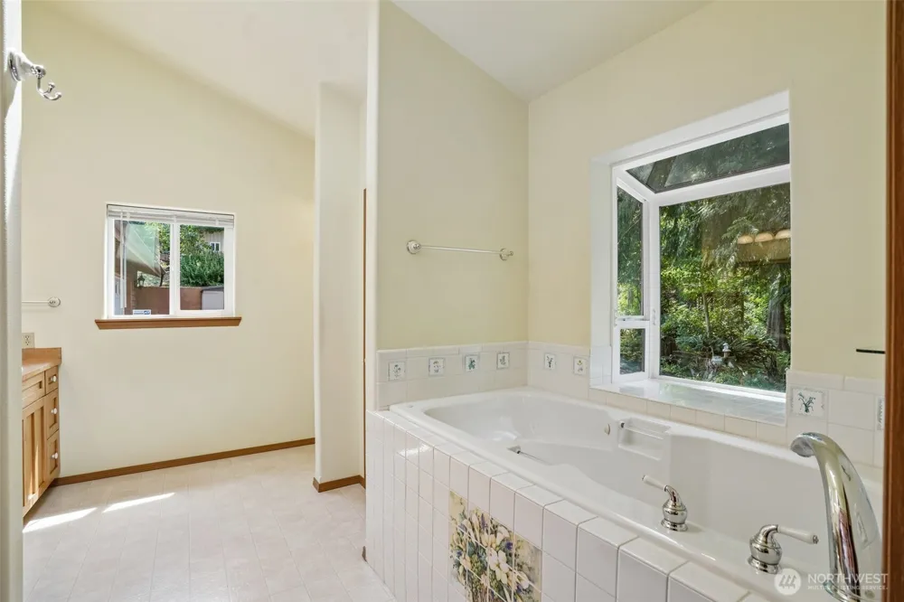 720 Ostrander Rd Kelso, WA 98626