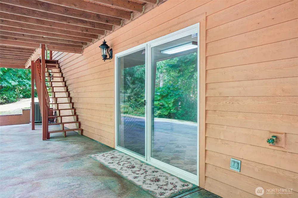 720 Ostrander Rd Kelso, WA 98626