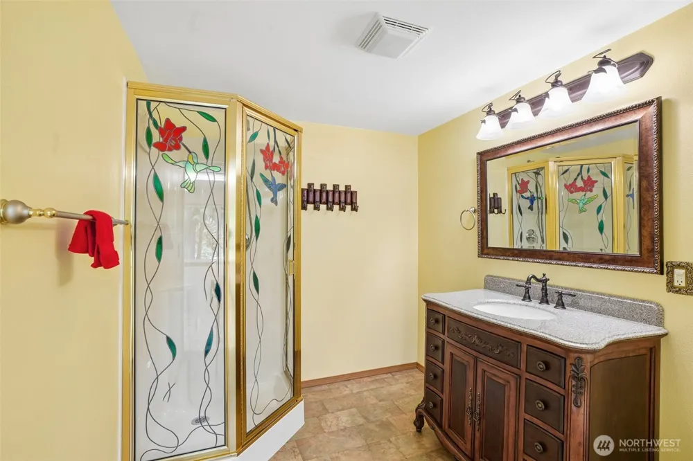 720 Ostrander Rd Kelso, WA 98626