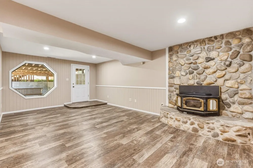 550 Ragland Longview, WA 98632