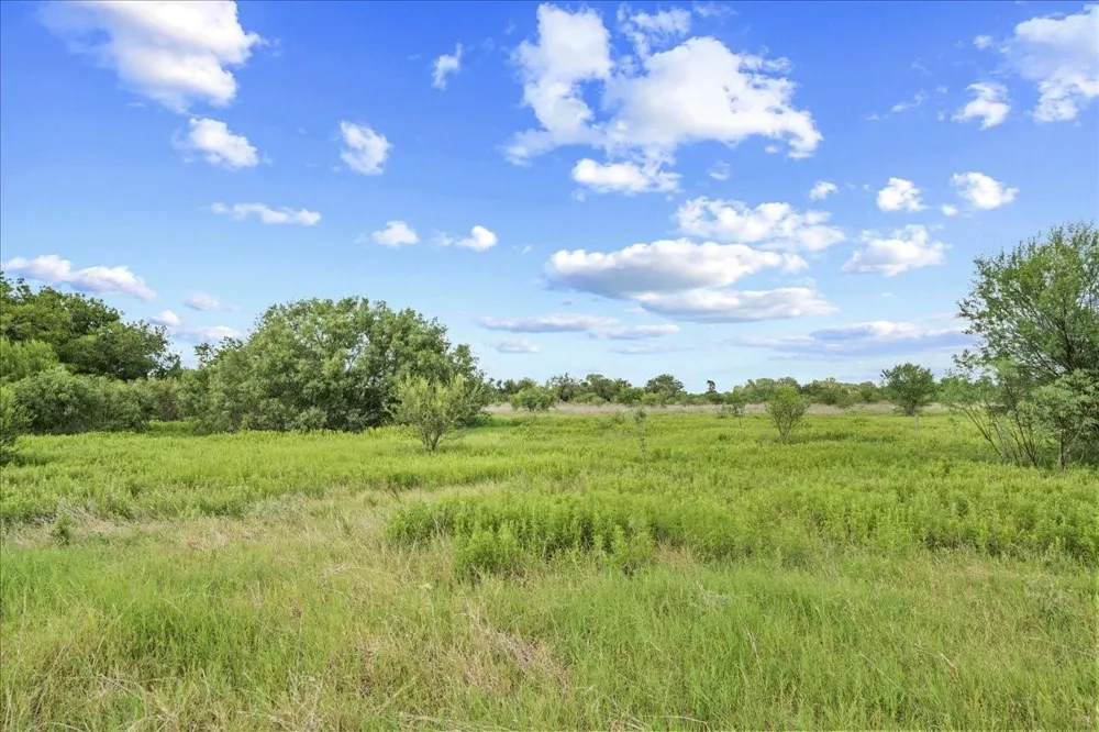 399 Prune Road La Grange, TX 78945