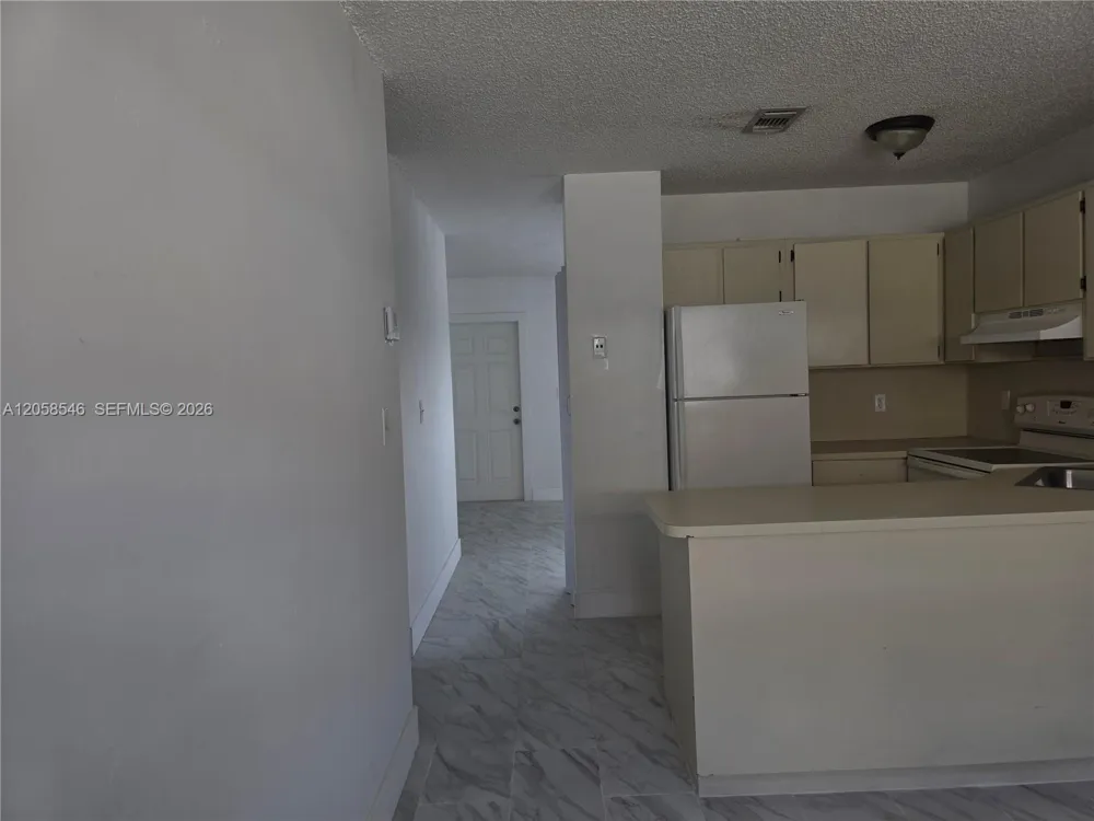 5525 W 24th Way #12 Hialeah, FL 33016