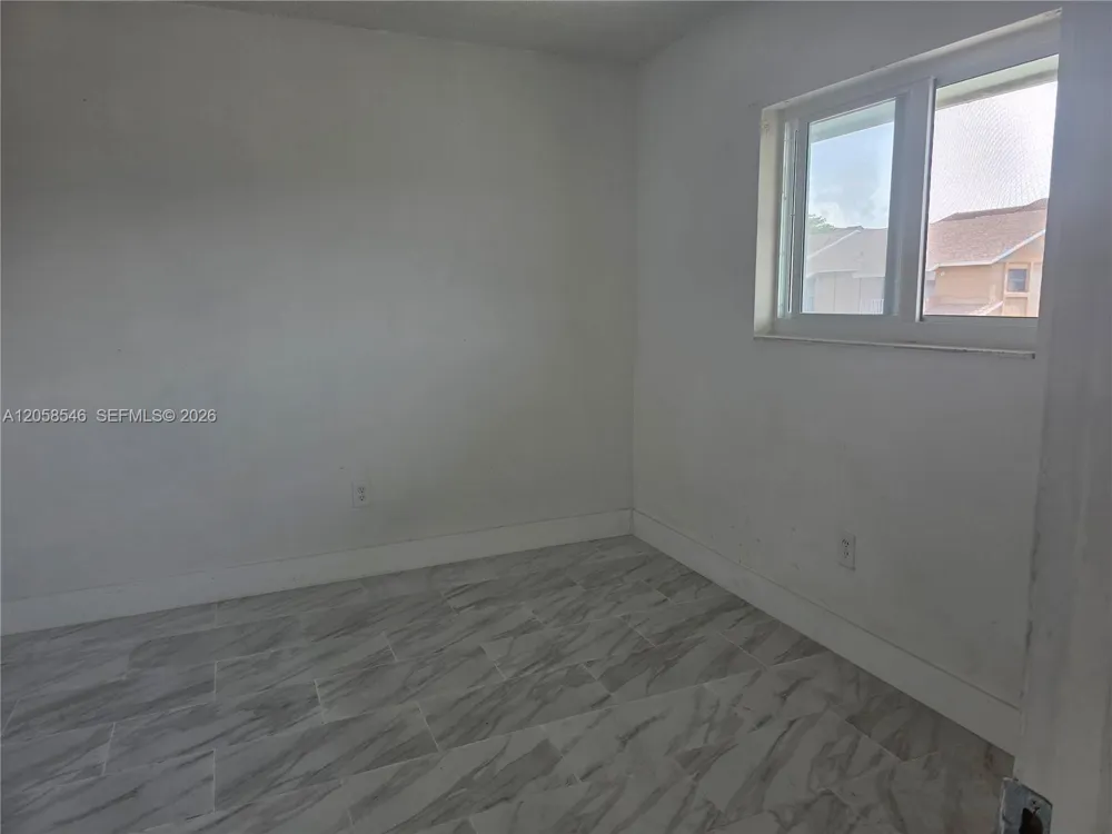 5525 W 24th Way #12 Hialeah, FL 33016