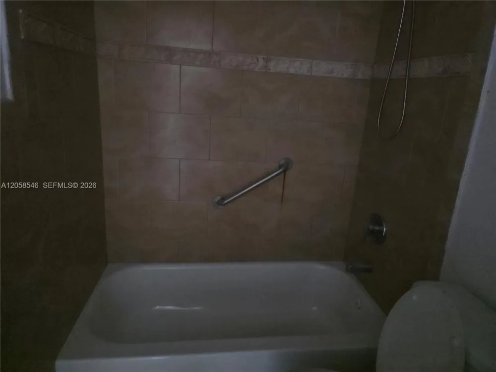 5525 W 24th Way #12 Hialeah, FL 33016