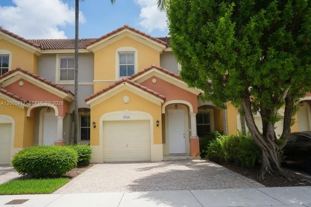 16654 SW 83rd Ln Miami, FL 33193