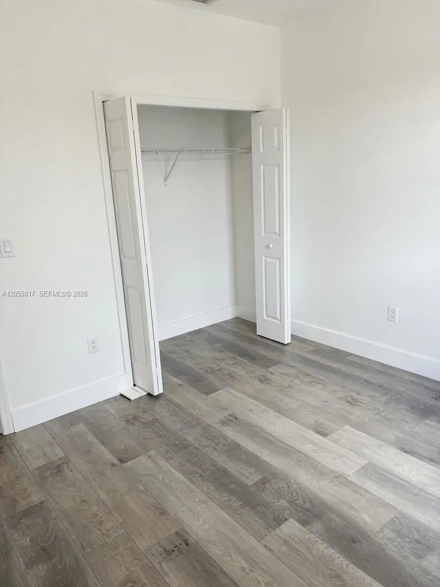 16654 SW 83rd Ln Miami, FL 33193