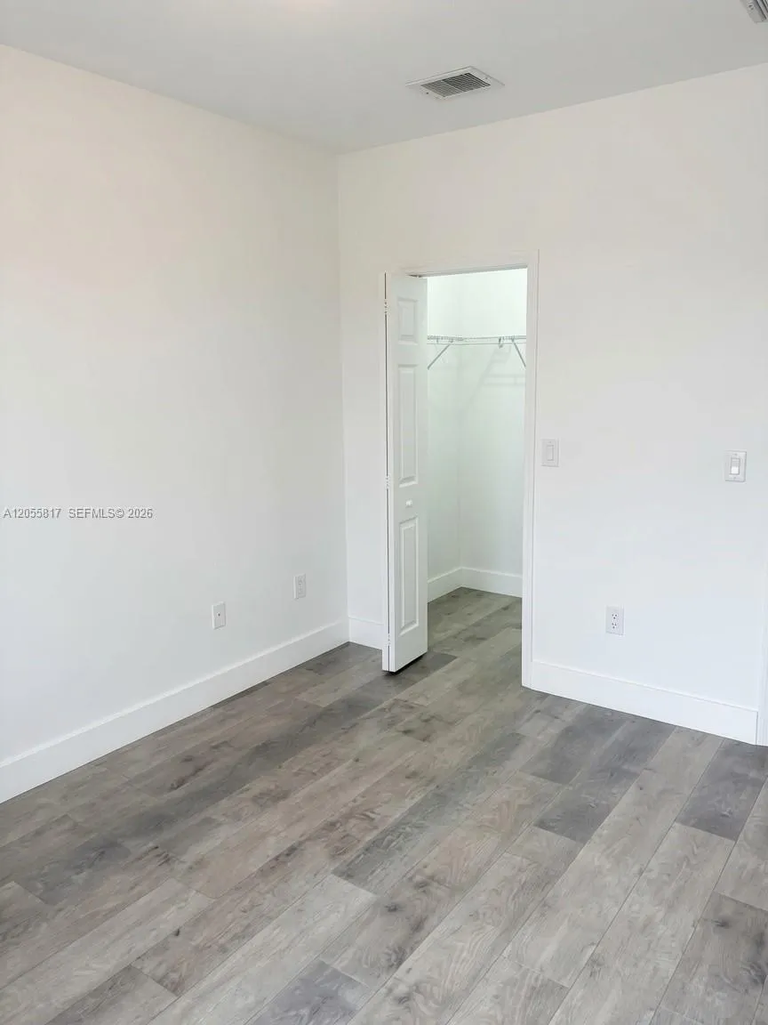 16654 SW 83rd Ln Miami, FL 33193