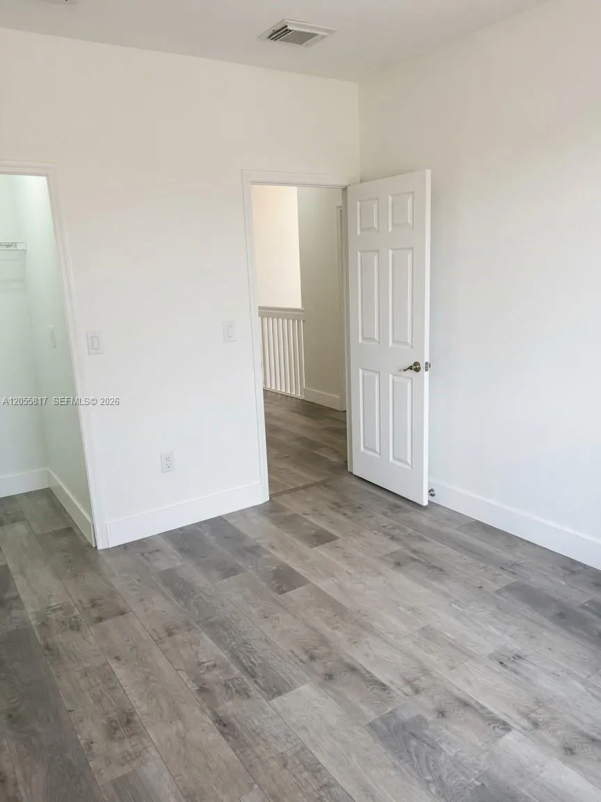 16654 SW 83rd Ln Miami, FL 33193