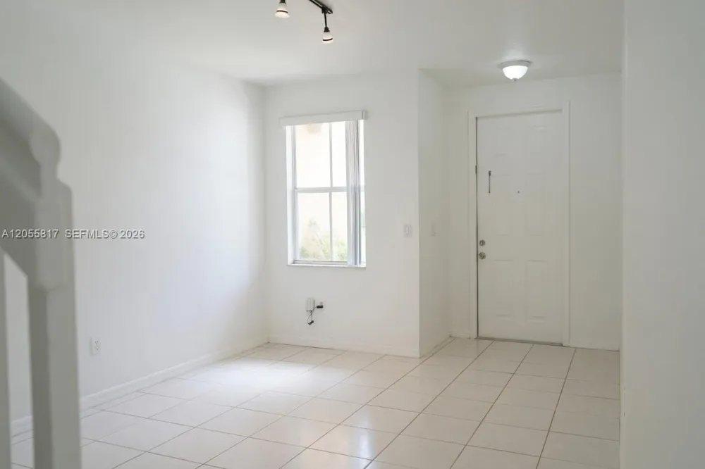 16654 SW 83rd Ln Miami, FL 33193