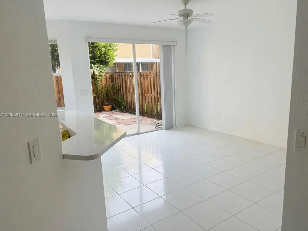 16654 SW 83rd Ln Miami, FL 33193