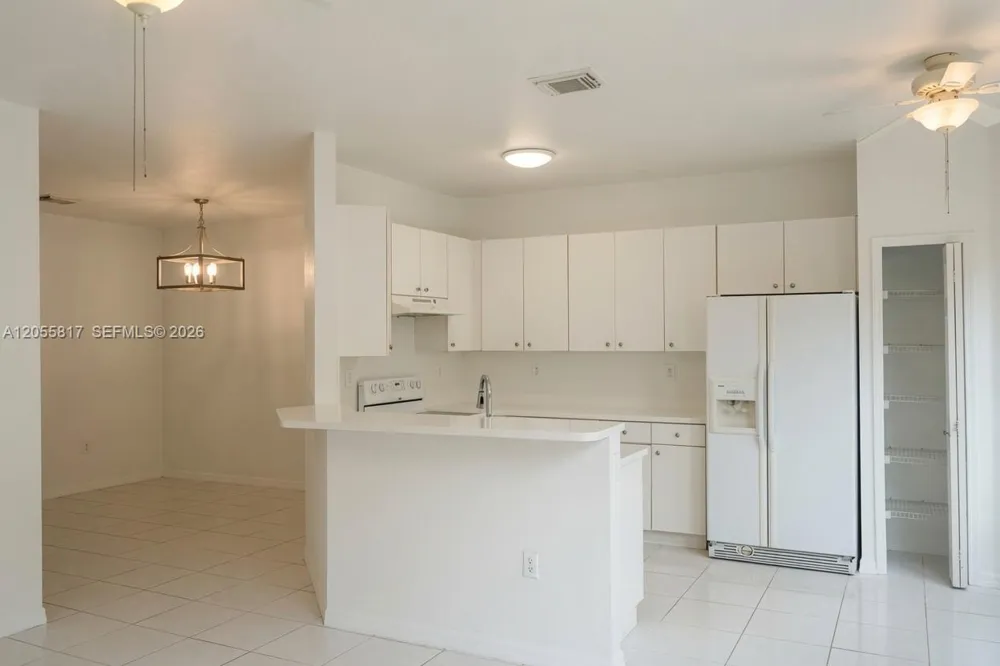 16654 SW 83rd Ln Miami, FL 33193