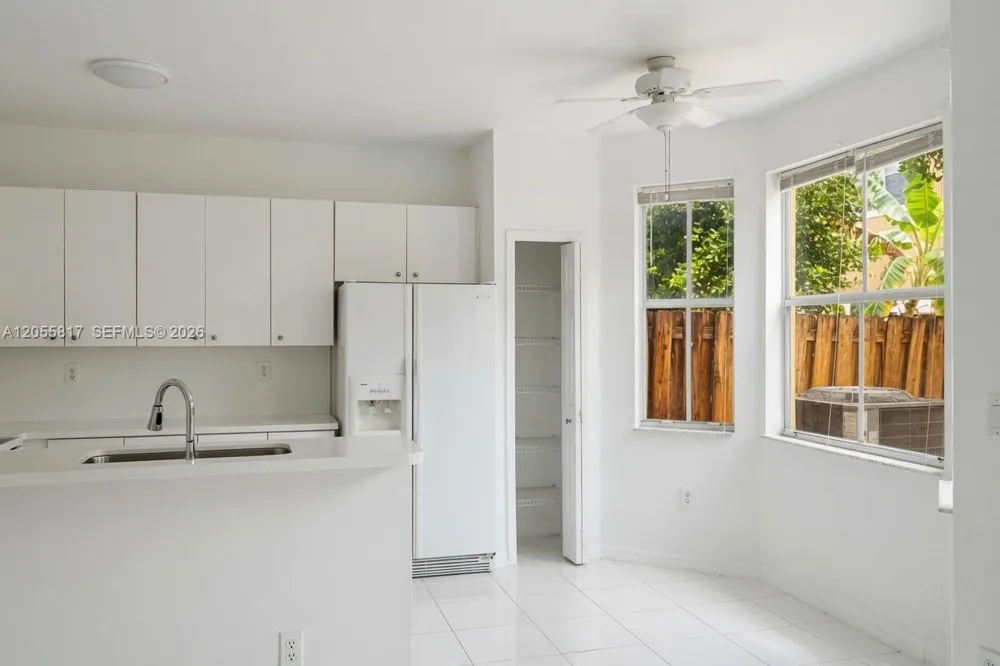 16654 SW 83rd Ln Miami, FL 33193
