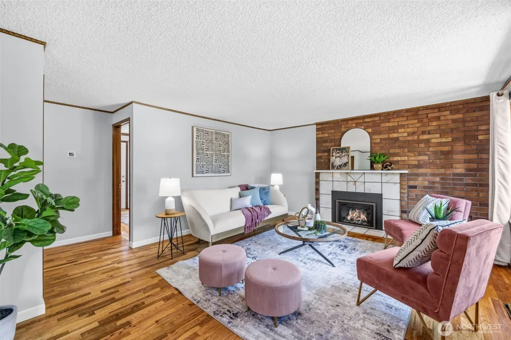 16613 19th Avenue SW Burien, WA 98166