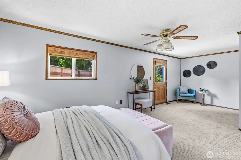 16613 19th Avenue SW Burien, WA 98166