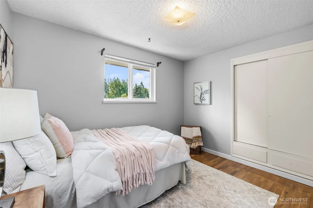 16613 19th Avenue SW Burien, WA 98166