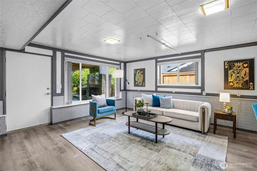 16613 19th Avenue SW Burien, WA 98166