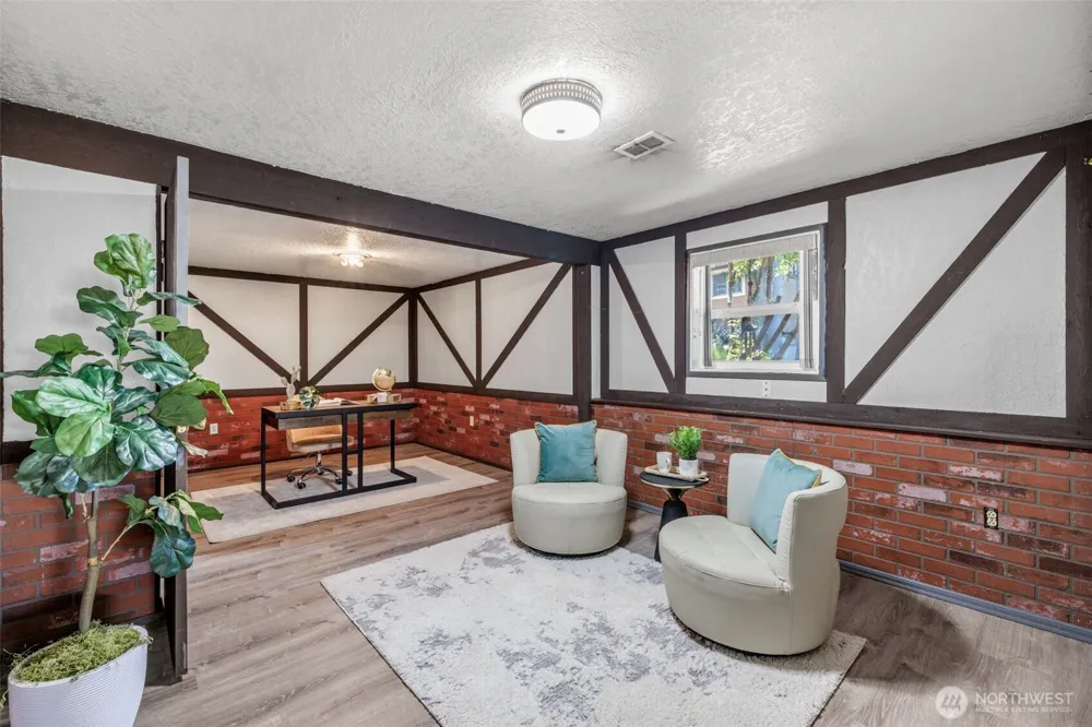 16613 19th Avenue SW Burien, WA 98166