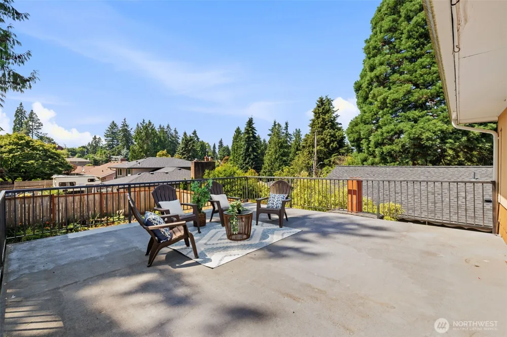 16613 19th Avenue SW Burien, WA 98166
