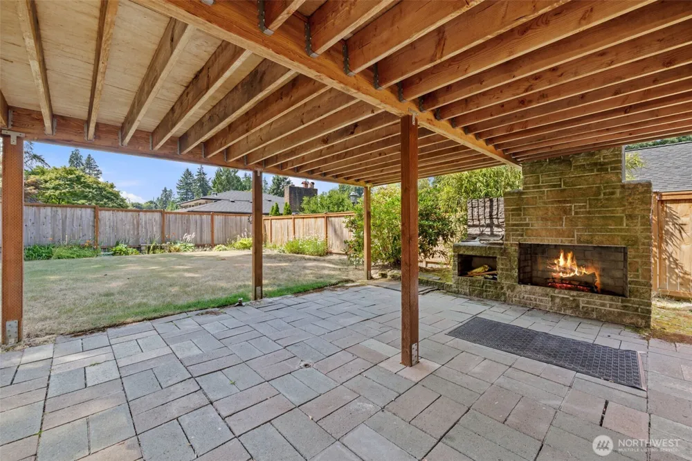 16613 19th Avenue SW Burien, WA 98166