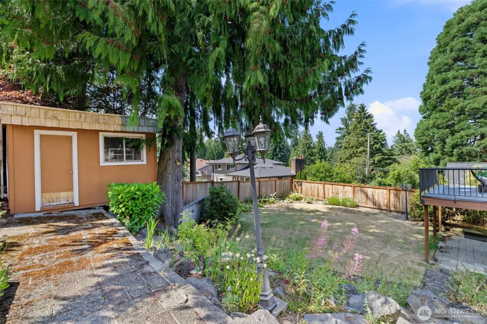 16613 19th Avenue SW Burien, WA 98166