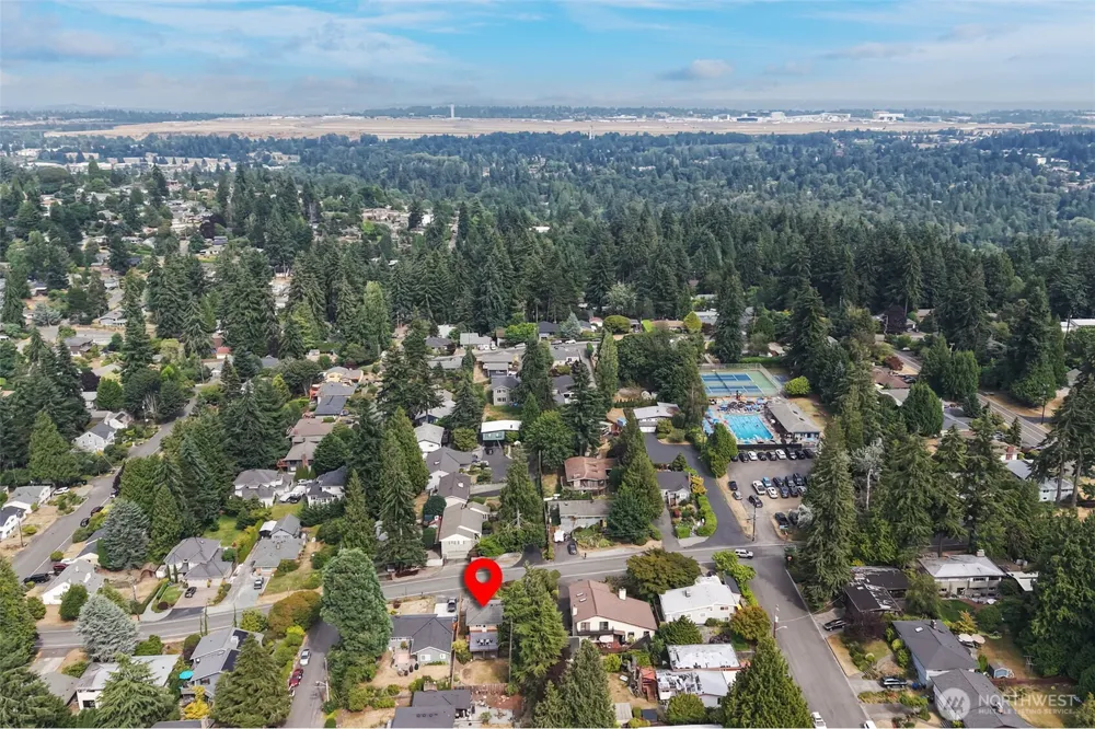 16613 19th Avenue SW Burien, WA 98166