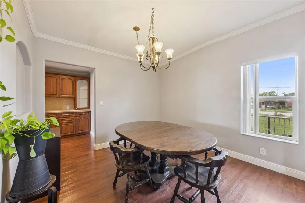 653 LAKE MOBILE DRIVE Altamonte Springs, FL 32701