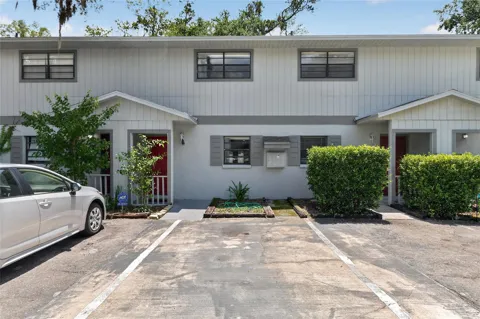 4123 SW 15TH PLACE #2