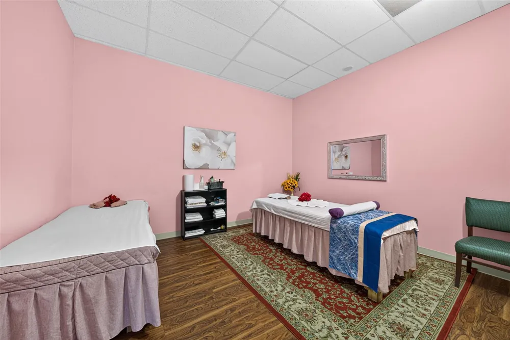 12989 Bellaire Boulevard #7 Houston, TX 77072