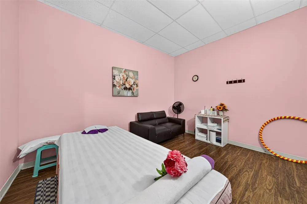 12989 Bellaire Boulevard #7 Houston, TX 77072