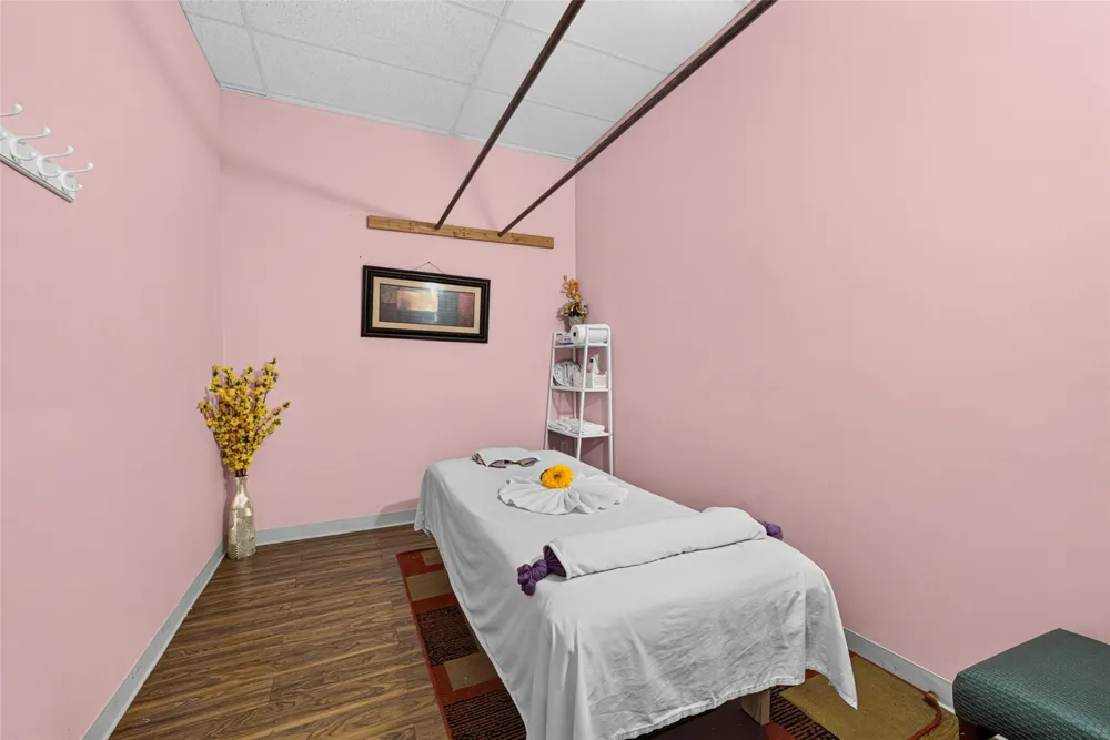 12989 Bellaire Boulevard #7 Houston, TX 77072