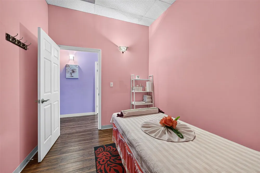 12989 Bellaire Boulevard #7 Houston, TX 77072