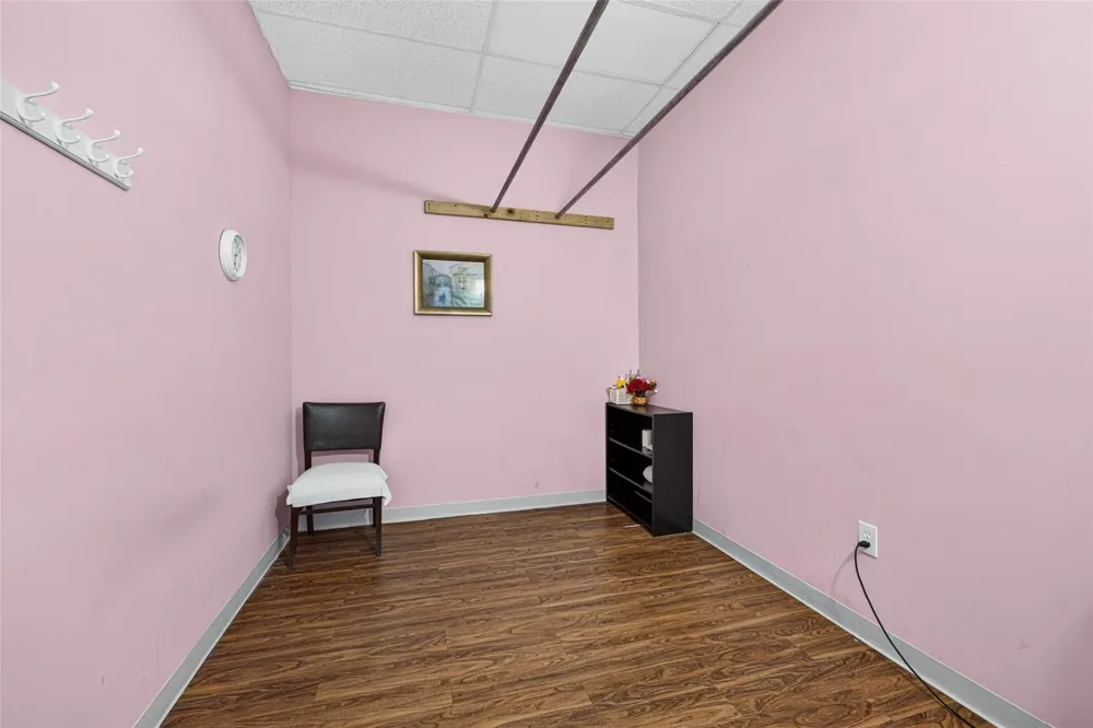 12989 Bellaire Boulevard #7 Houston, TX 77072