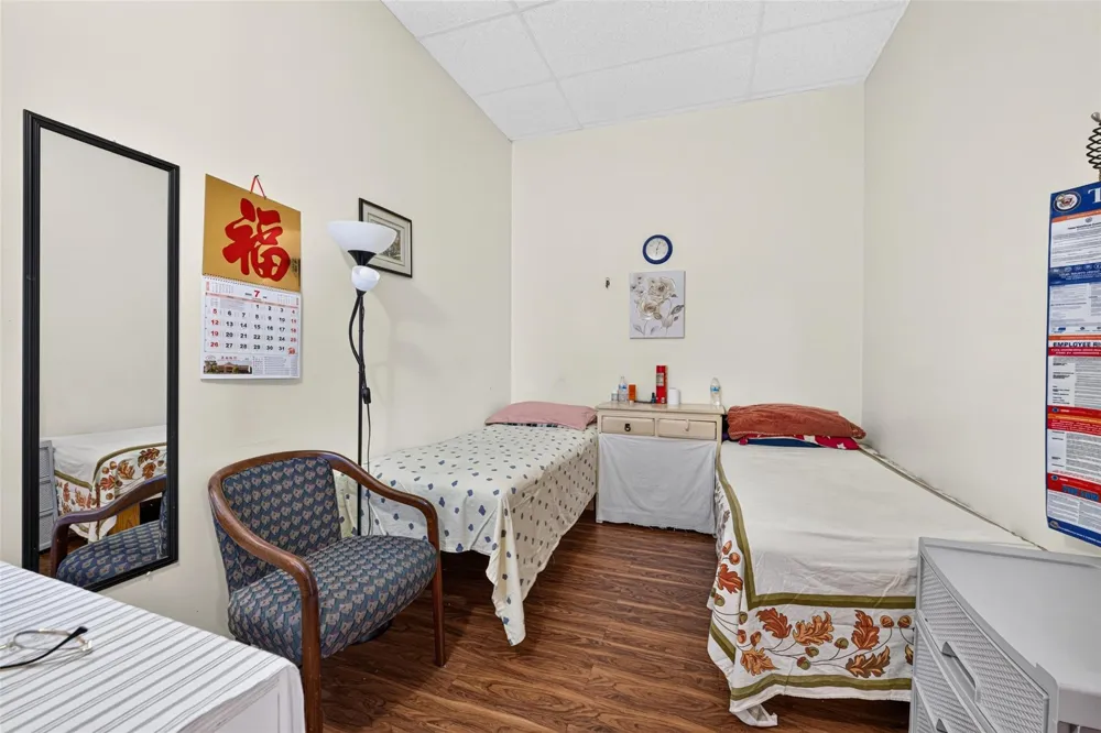 12989 Bellaire Boulevard #7 Houston, TX 77072