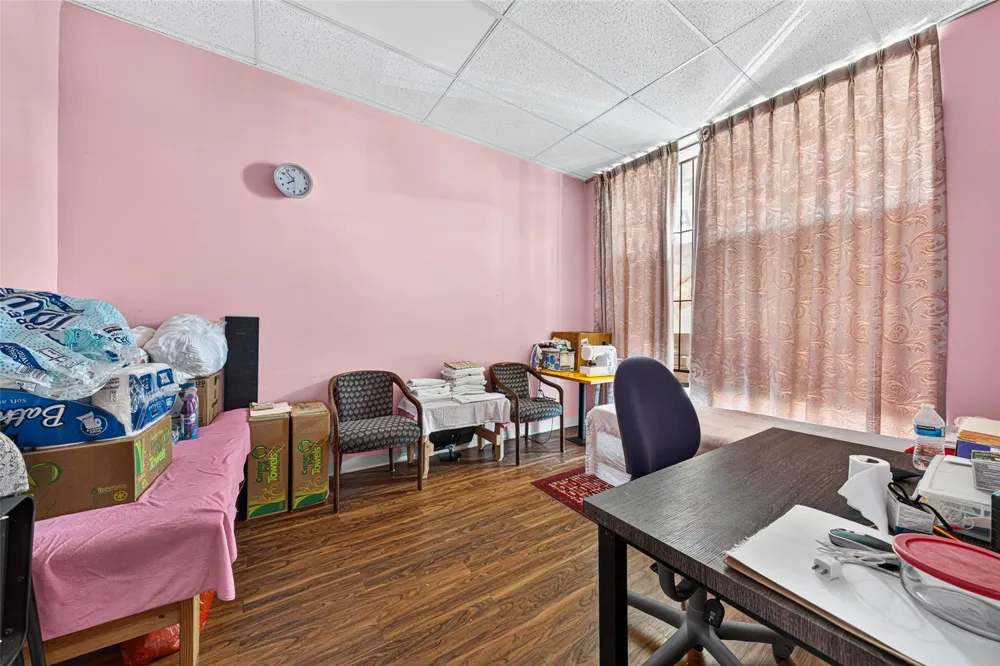 12989 Bellaire Boulevard #7 Houston, TX 77072
