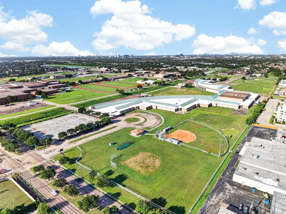 12989 Bellaire Boulevard #7 Houston, TX 77072