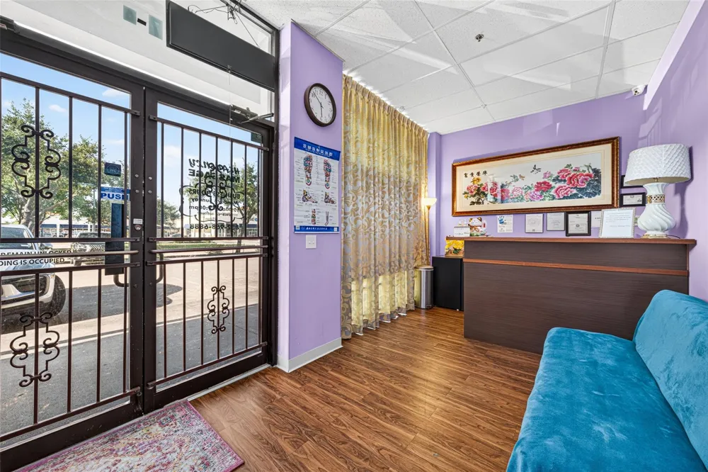 12989 Bellaire Boulevard #7 Houston, TX 77072