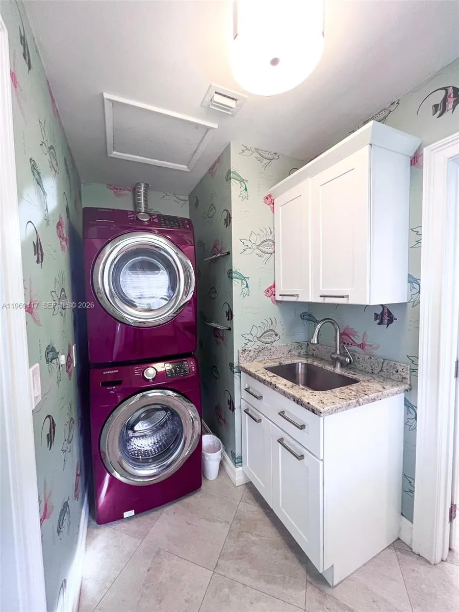 2932 NE 36th St Lighthouse Point, FL 33064