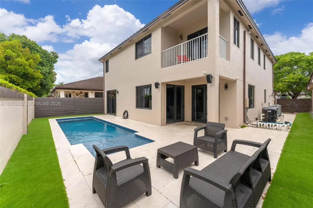 15454 SW 41st Ter Miami, FL 33185